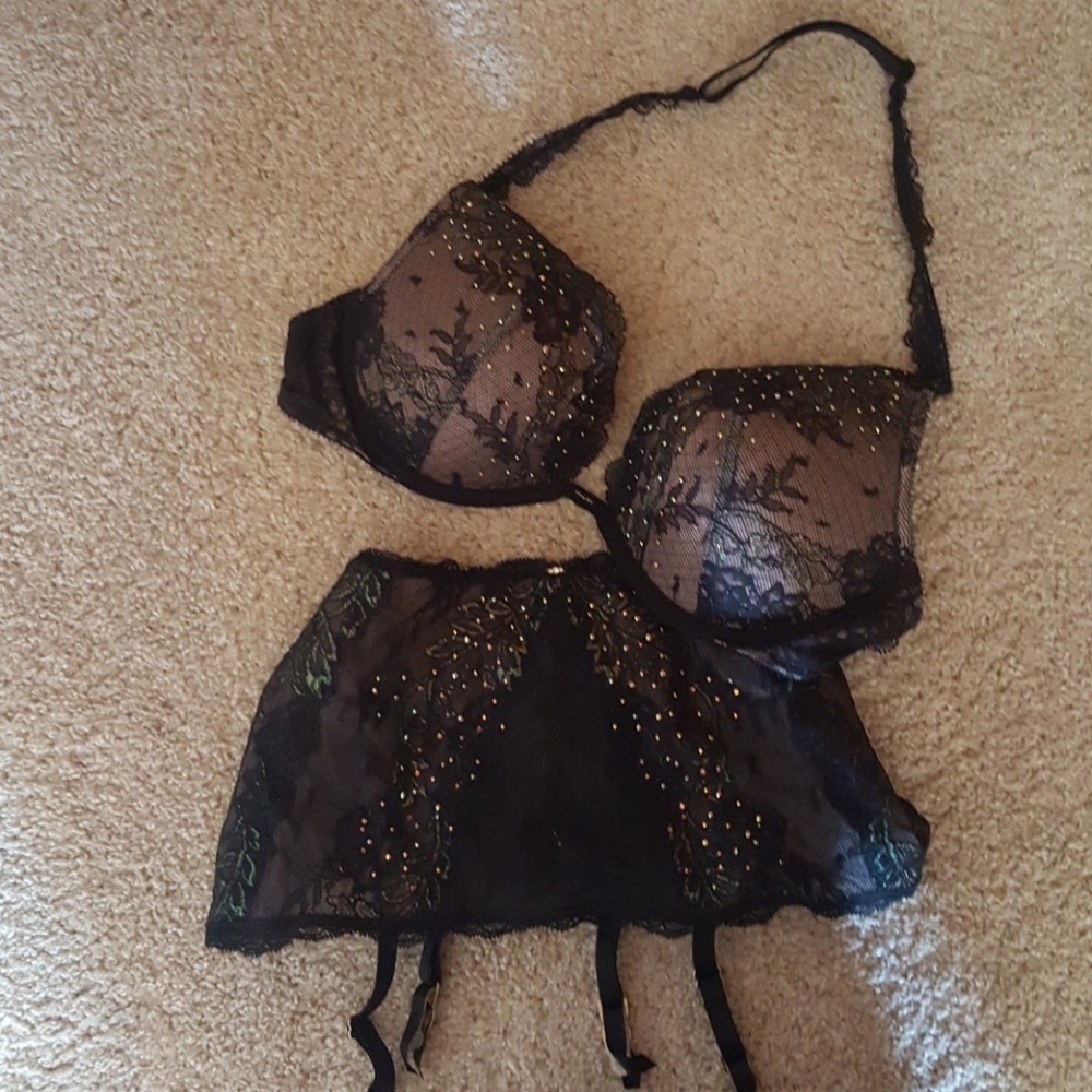 VS Very Sexy Lingerie Set 32DD and Small